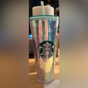 24 fl oz Starbucks cup